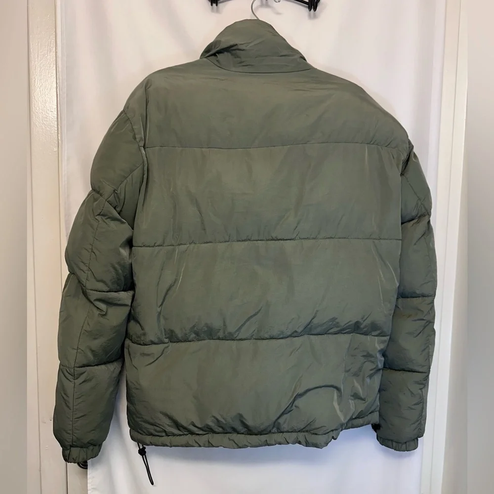 PacSun Olive Green Puffer Jacket Size Small Lightweight Quilted Zip Front Coat - Picture 3 of 9